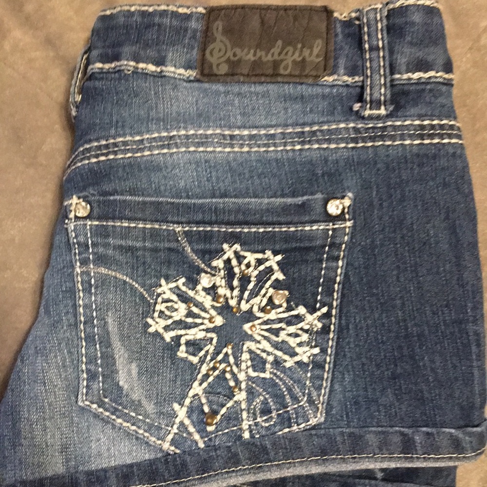 Booty shorts - Picture 4 of 5
